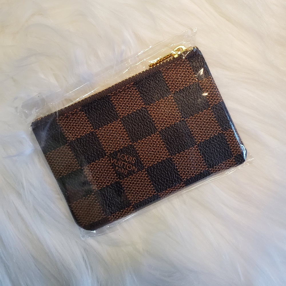 Short wallet louis Vuitton without box